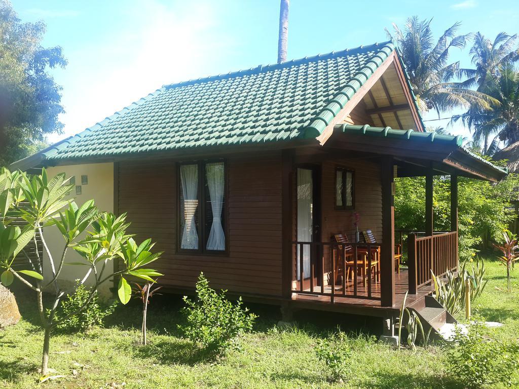 Oasi Bungalows Hotel Gili Air Esterno foto