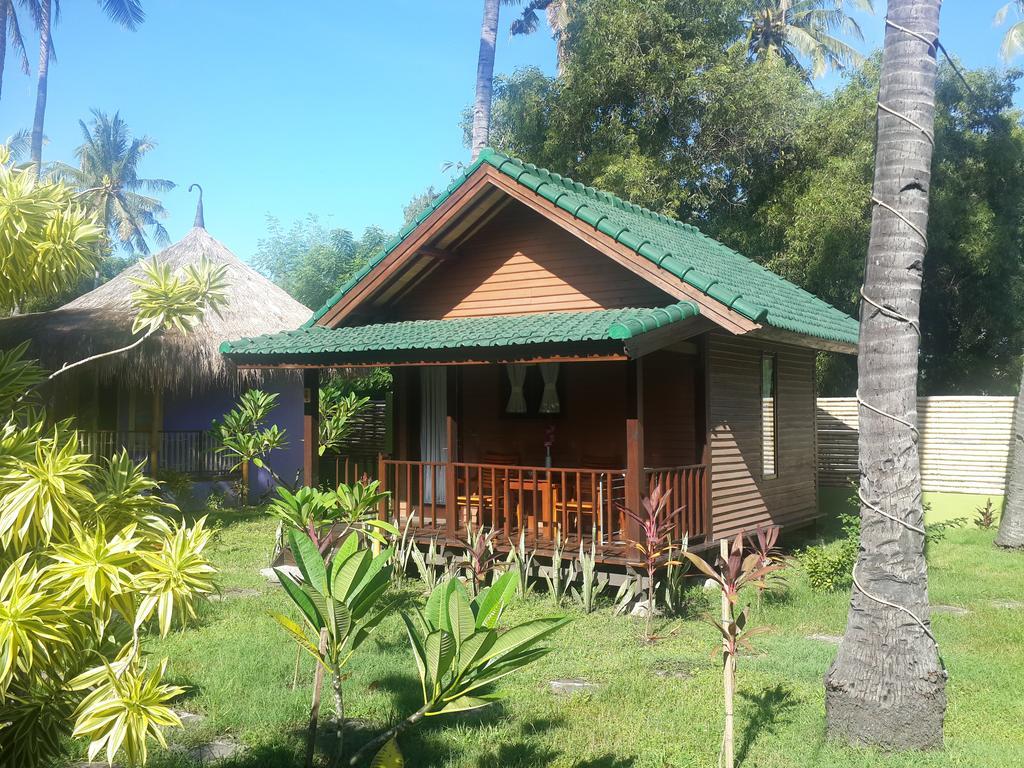 Oasi Bungalows Hotel Gili Air Esterno foto