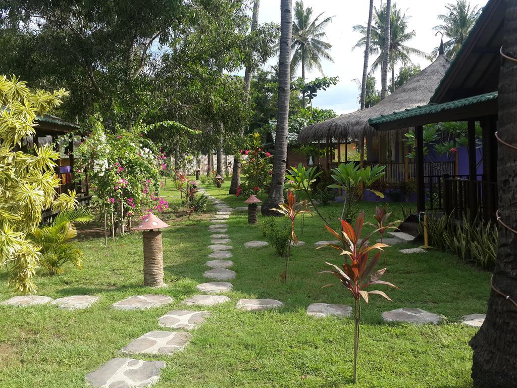 Oasi Bungalows Hotel Gili Air Esterno foto