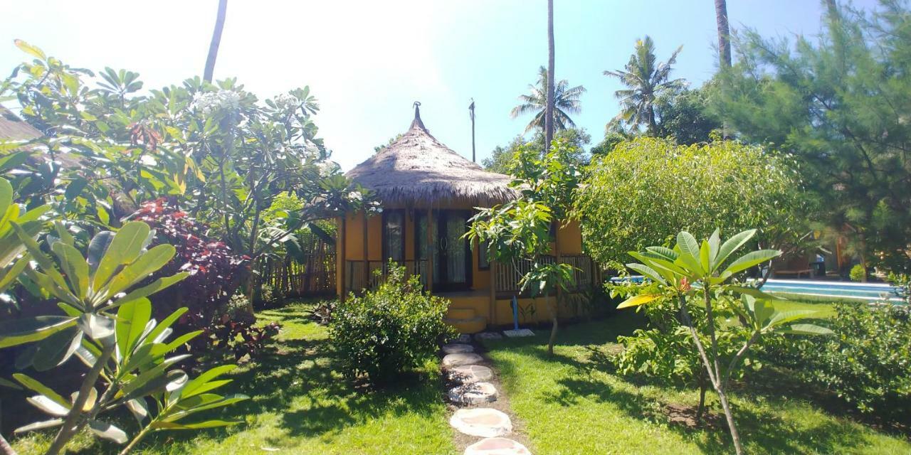 Oasi Bungalows Hotel Gili Air Esterno foto