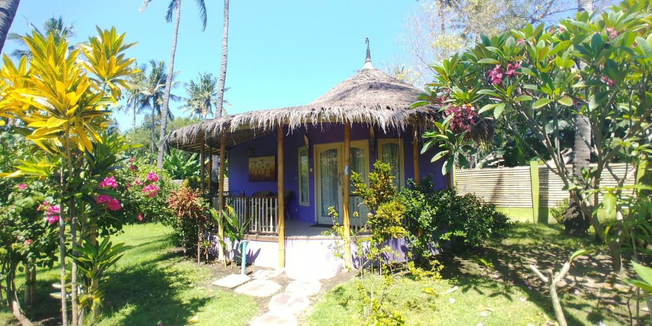 Oasi Bungalows Hotel Gili Air Esterno foto